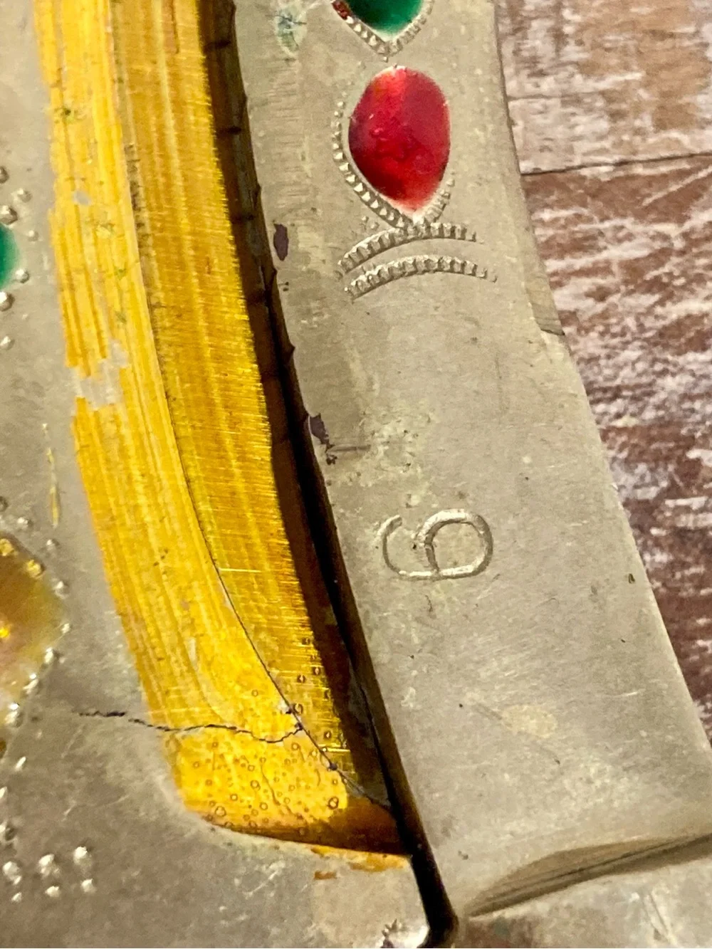 Sbanjali Metal Betel Nut Cutter Hand‑Painted Folk Art Tool